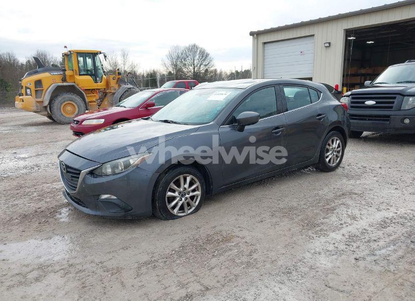 Photo 2 of 2014 Mazda Mazda3 I TOURING (VIN JM1BM1L71E1182885)