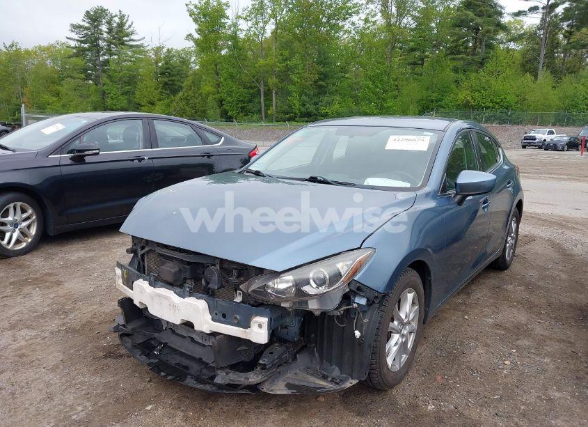 Photo 2 of 2014 Mazda Mazda3 I TOURING (VIN JM1BM1L72E1185133)