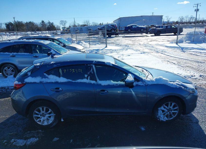 Photo 13 of 2015 Mazda Mazda3 (VIN JM1BM1L72F1270121)