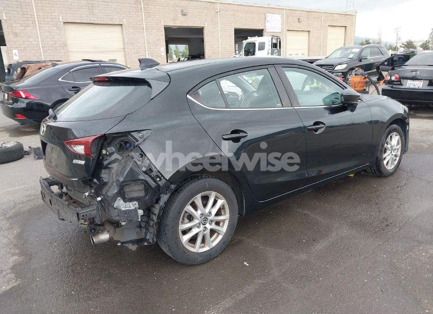 Photo 4 of 2014 Mazda Mazda3 I TOURING (VIN JM1BM1L73E1172987)