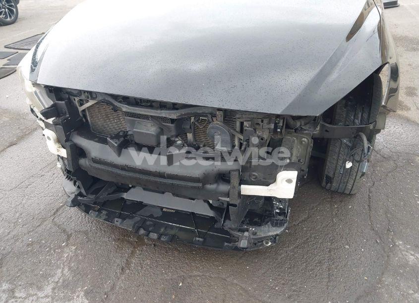 Photo 6 of 2014 Mazda Mazda3 I TOURING (VIN JM1BM1L73E1172987)