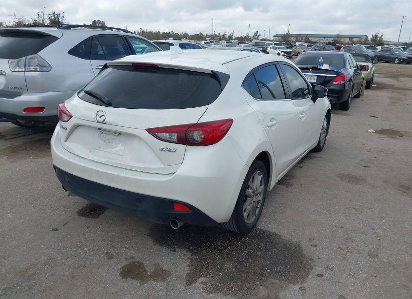 Photo 4 of 2014 Mazda Mazda3 I TOURING (VIN JM1BM1L74E1203941)