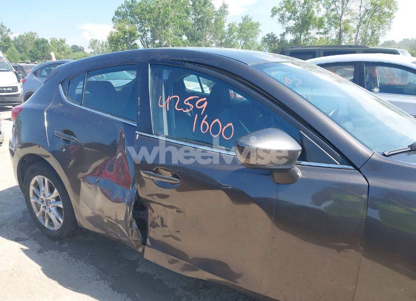 Photo 6 of 2014 Mazda Mazda3 I TOURING (VIN JM1BM1L75E1113200)