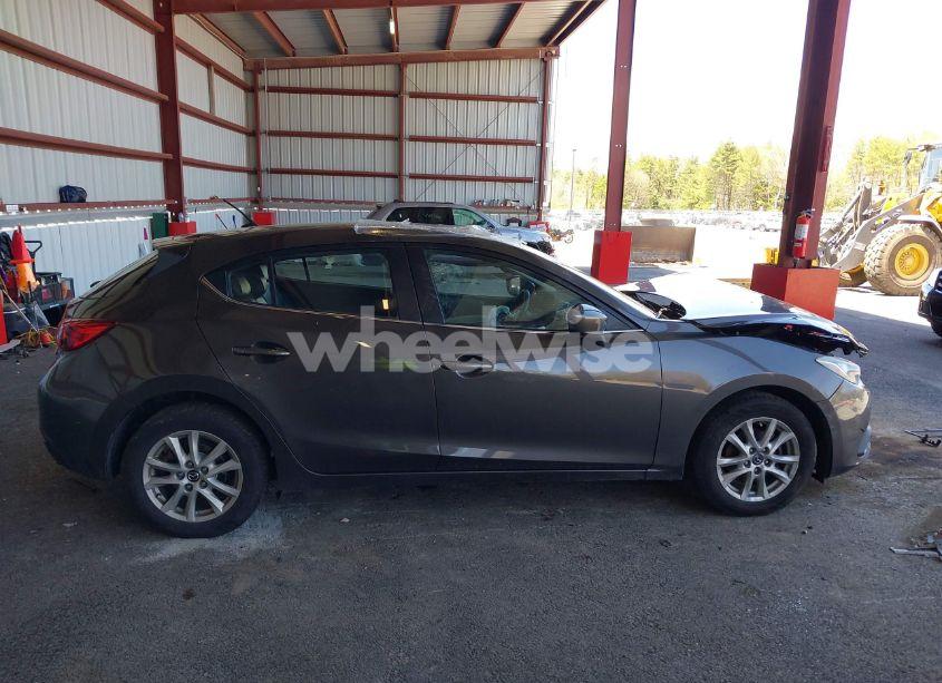 Photo 13 of 2014 Mazda Mazda3 I TOURING (VIN JM1BM1L75E1148271)