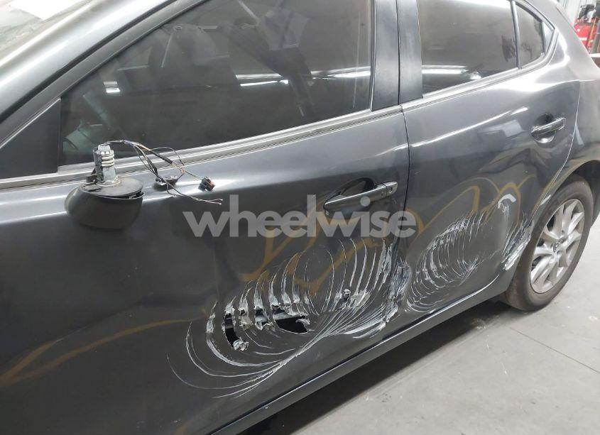 Photo 6 of 2015 Mazda Mazda3 I TOURING (VIN JM1BM1L75F1259985)