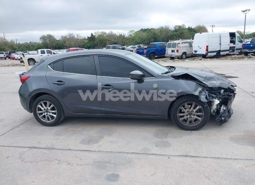 Photo 13 of 2014 Mazda Mazda3 I TOURING (VIN JM1BM1L76E1135447)