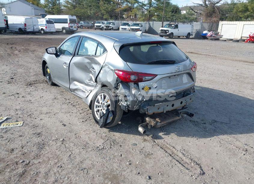 Photo 3 of 2014 Mazda Mazda3 I TOURING (VIN JM1BM1L78E1185248)