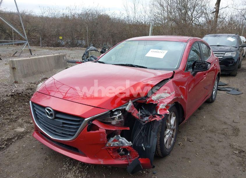 Photo 2 of 2014 Mazda Mazda3 I TOURING (VIN JM1BM1L79E1102944)