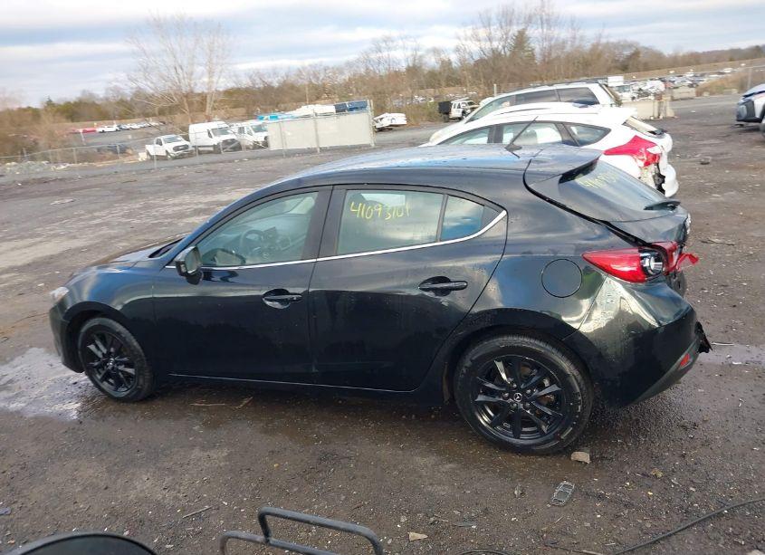 Photo 14 of 2014 Mazda Mazda3 I TOURING (VIN JM1BM1L79E1145566)