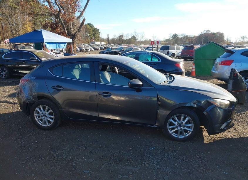 Photo 13 of 2014 Mazda Mazda3 I TOURING (VIN JM1BM1L79E1205863)