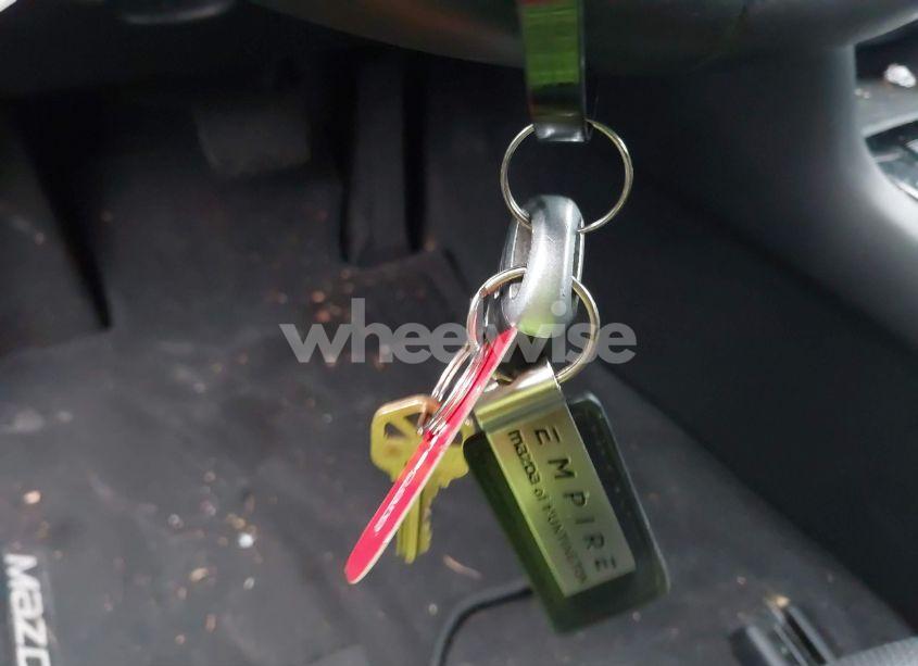 Photo 11 of 2014 Mazda Mazda3 S GRAND TOURING (VIN JM1BM1M31E1182946)