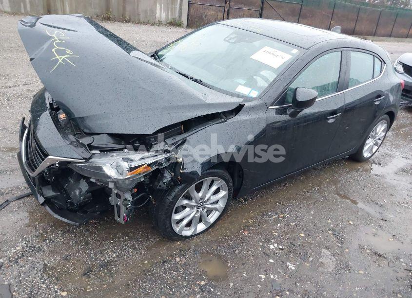Photo 2 of 2014 Mazda Mazda3 S GRAND TOURING (VIN JM1BM1M31E1182946)