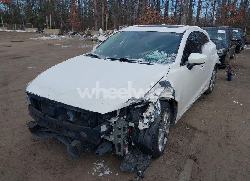 Photo 2 of 2014 Mazda Mazda3 S GRAND TOURING (VIN JM1BM1M37E1190047)