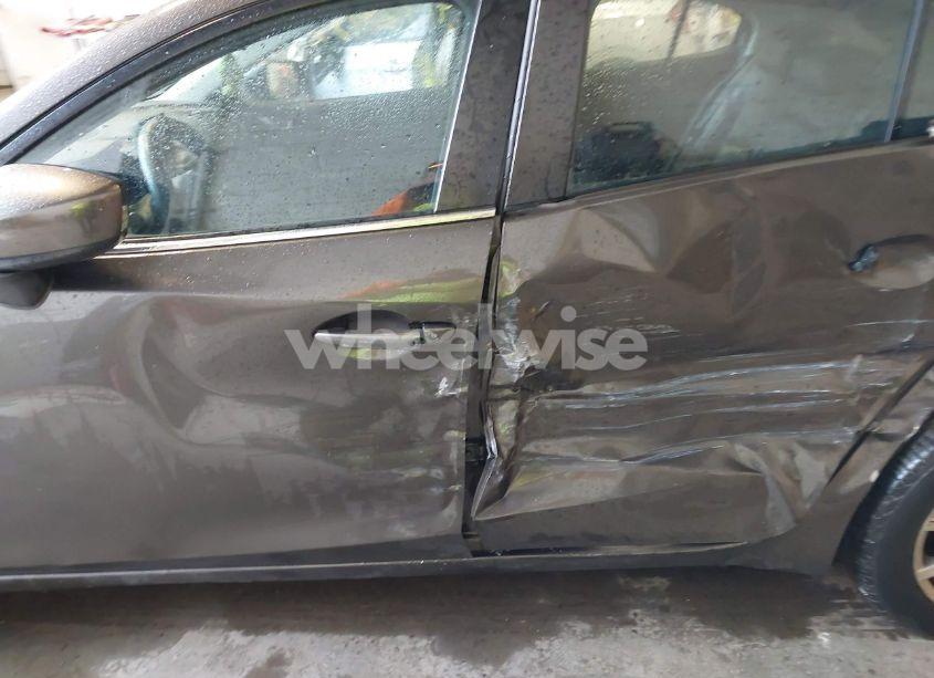 Photo 6 of 2015 Mazda Mazda3 I GRAND TOURING (VIN JM1BM1M70F1222597)