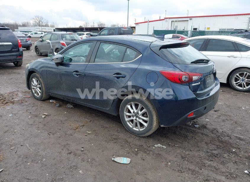 Photo 3 of 2016 Mazda Mazda3 I TOURING (VIN JM1BM1M70G1319123)