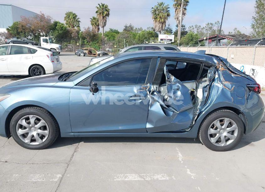 Photo 15 of 2014 Mazda Mazda3 I GRAND TOURING (VIN JM1BM1M72E1201071)