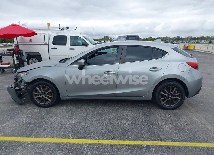 Photo 14 of 2014 Mazda Mazda3 I GRAND TOURING (VIN JM1BM1M73E1216596)