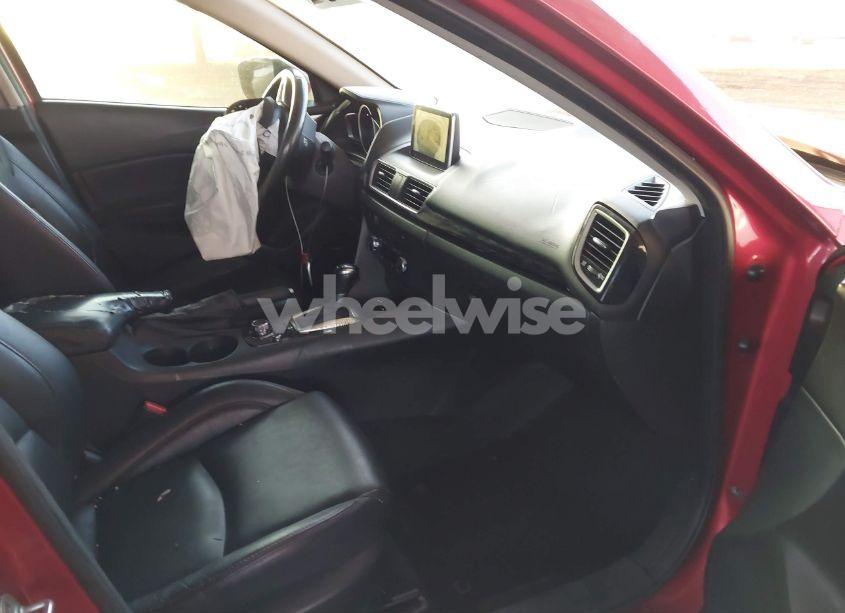 Photo 5 of 2014 Mazda Mazda3 I GRAND TOURING (VIN JM1BM1M75E1102762)