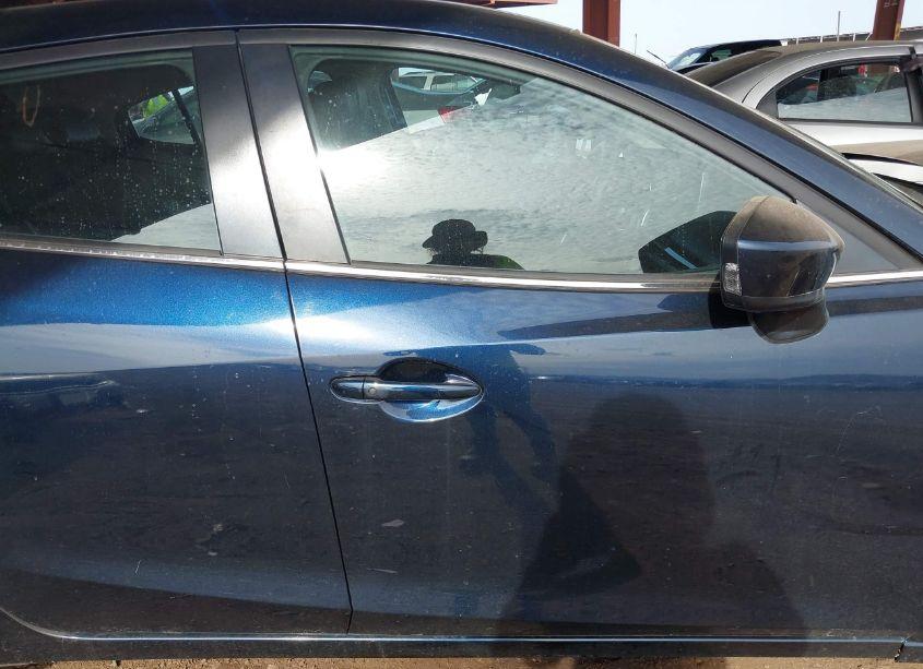 Photo 13 of 2014 Mazda Mazda3 I GRAND TOURING (VIN JM1BM1M76E1202997)