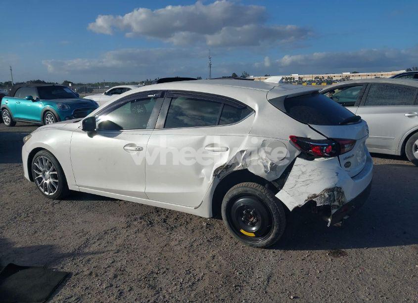 Photo 6 of 2014 Mazda Mazda3 I GRAND TOURING (VIN JM1BM1M79E1136008)