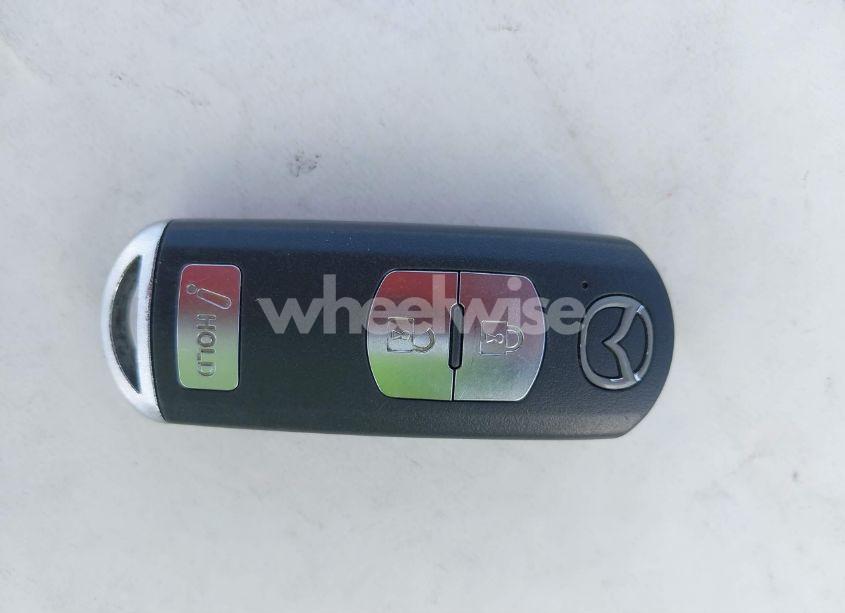 Photo 11 of 2016 Mazda Mazda3 I GRAND TOURING (VIN JM1BM1N79G1289117)