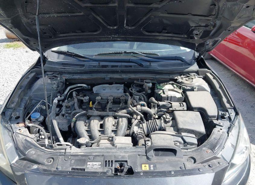 Photo 10 of 2014 Mazda Mazda3 I SV (VIN JM1BM1T70E1125772)