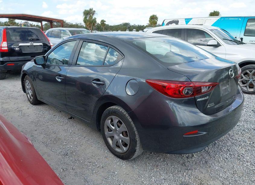 Photo 3 of 2014 Mazda Mazda3 I SV (VIN JM1BM1T70E1125772)