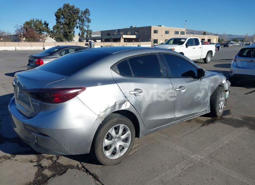 Photo 4 of 2016 Mazda Mazda3 I SPORT (VIN JM1BM1T70G1292281)