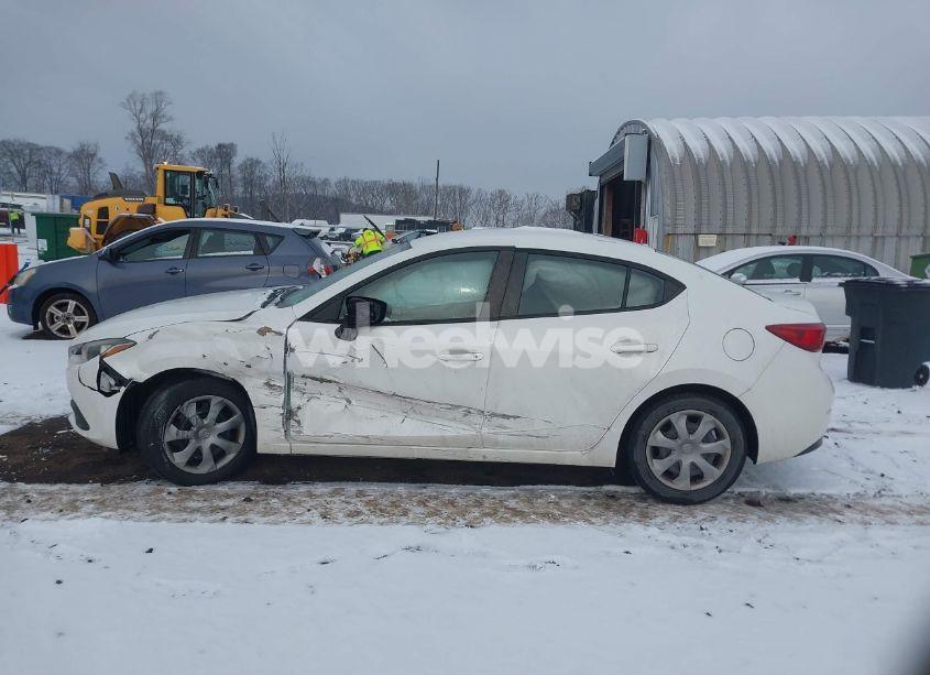 Photo 14 of 2014 Mazda Mazda3 I SV (VIN JM1BM1T71E1147361)