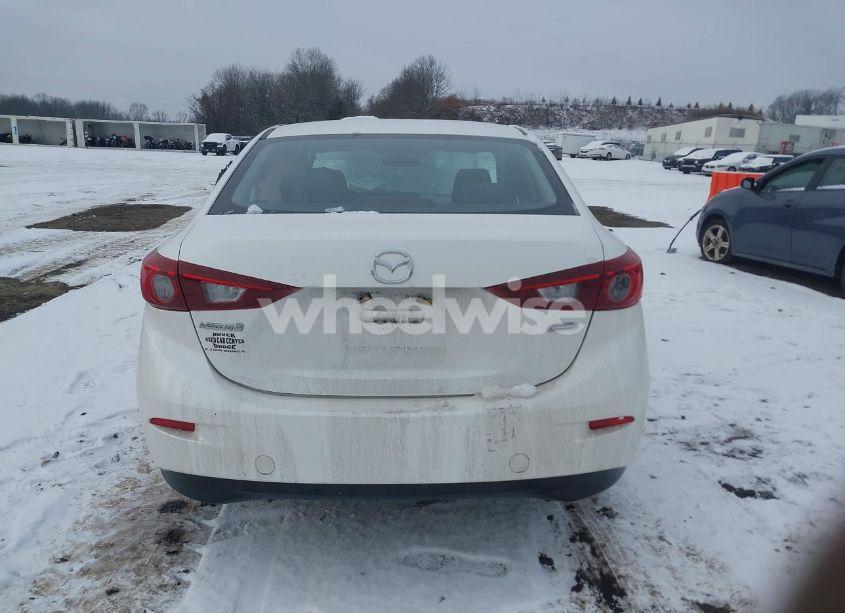 Photo 16 of 2014 Mazda Mazda3 I SV (VIN JM1BM1T71E1147361)