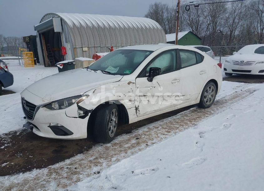 Photo 2 of 2014 Mazda Mazda3 I SV (VIN JM1BM1T71E1147361)