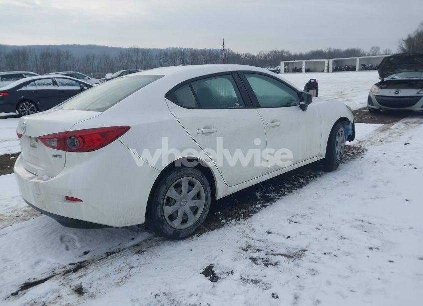 Photo 4 of 2014 Mazda Mazda3 I SV (VIN JM1BM1T71E1147361)
