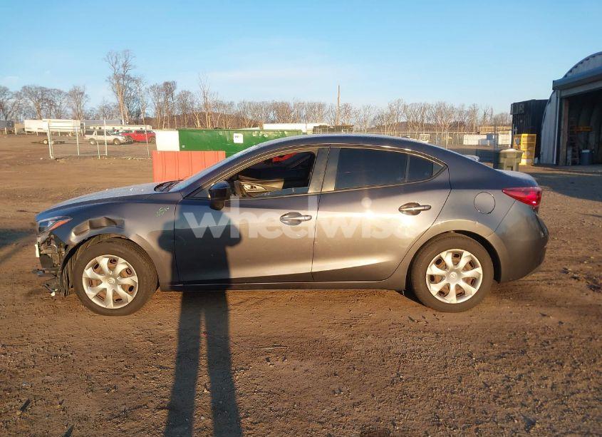 Photo 14 of 2015 Mazda Mazda3 I SV (VIN JM1BM1T71F1234498)