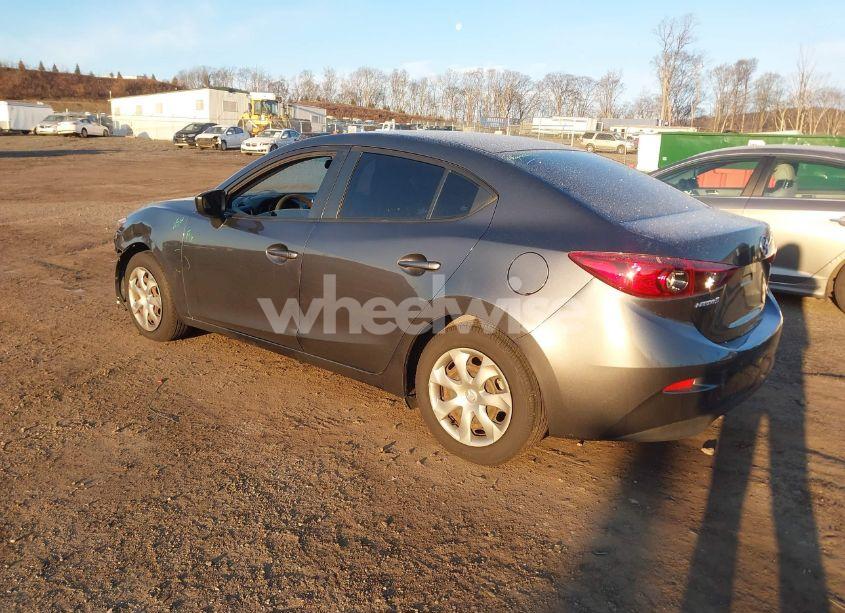 Photo 3 of 2015 Mazda Mazda3 I SV (VIN JM1BM1T71F1234498)
