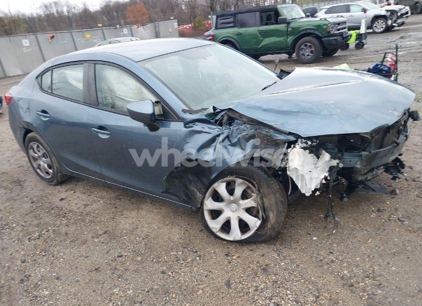 2016 Mazda Mazda3 I SPORT (VIN JM1BM1T72G1291438) main photo