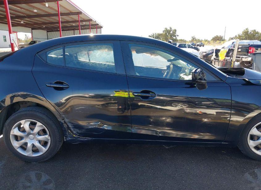 Photo 13 of 2016 Mazda Mazda3 I SPORT (VIN JM1BM1T73G1355552)
