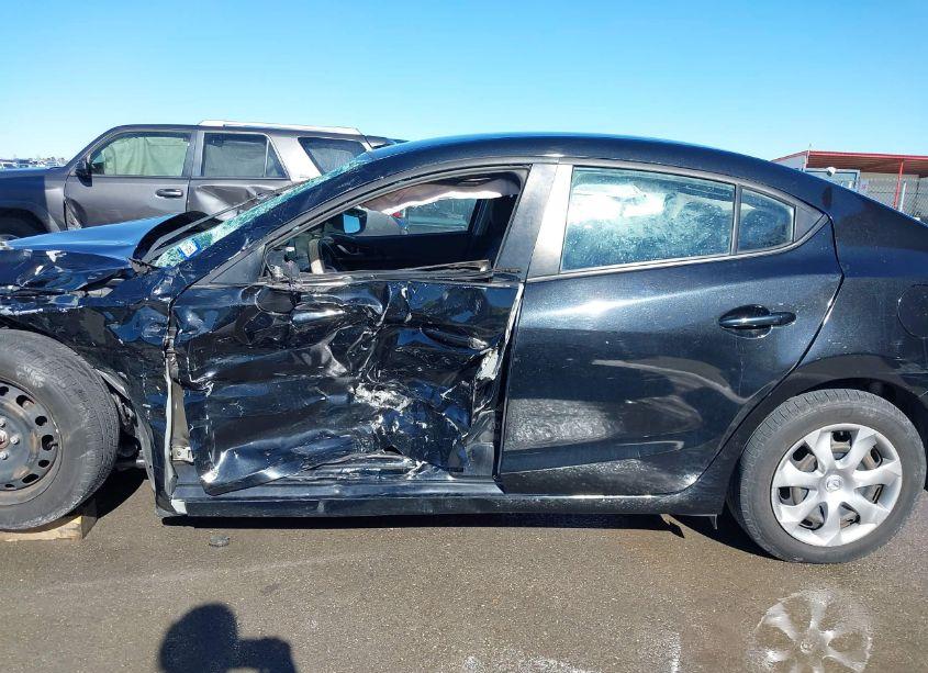 Photo 14 of 2016 Mazda Mazda3 I SPORT (VIN JM1BM1T73G1355552)