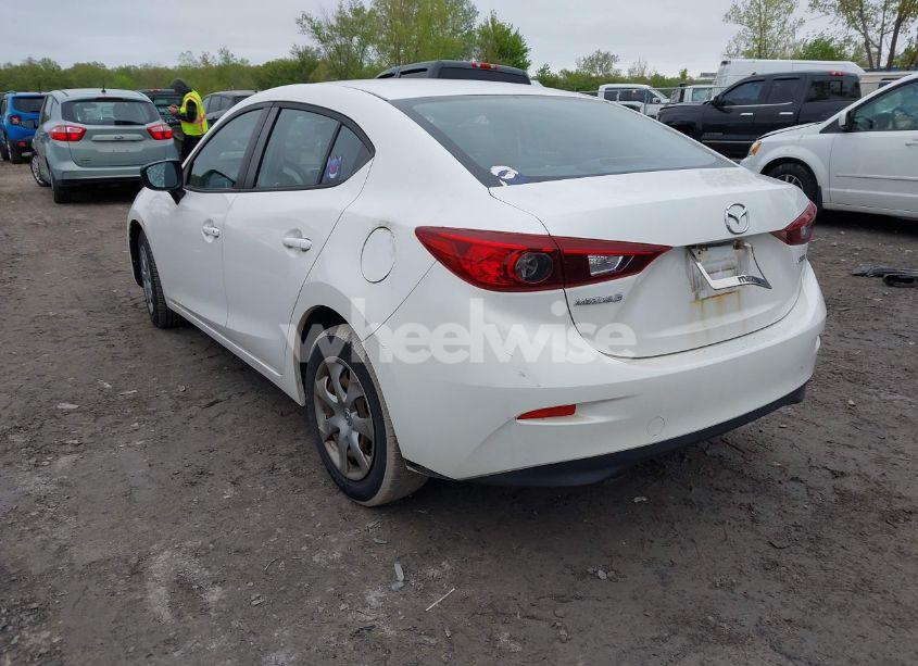 Photo 3 of 2014 Mazda Mazda3 I SV (VIN JM1BM1T74E1173503)