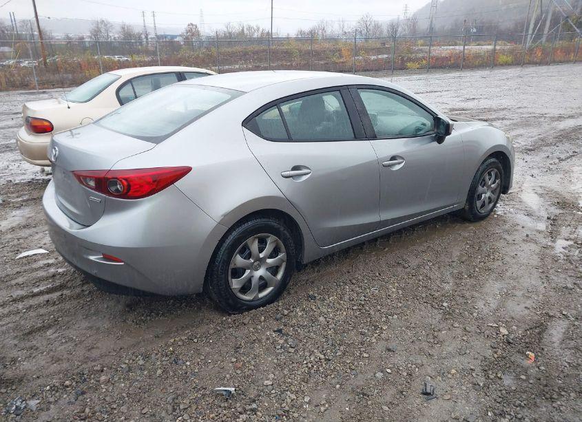 Photo 4 of 2016 Mazda Mazda3 I SPORT (VIN JM1BM1T74G1296236)