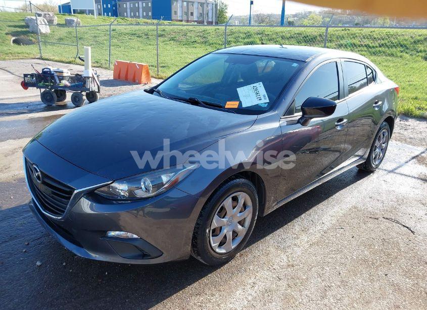 Photo 2 of 2015 Mazda Mazda3 I SV (VIN JM1BM1T76F1232083)