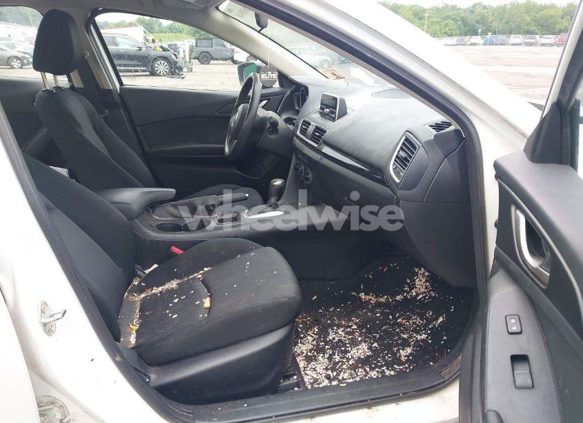 Photo 5 of 2014 Mazda Mazda3 I SV (VIN JM1BM1T79E1214451)