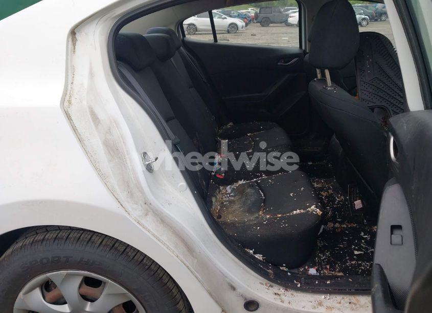 Photo 8 of 2014 Mazda Mazda3 I SV (VIN JM1BM1T79E1214451)