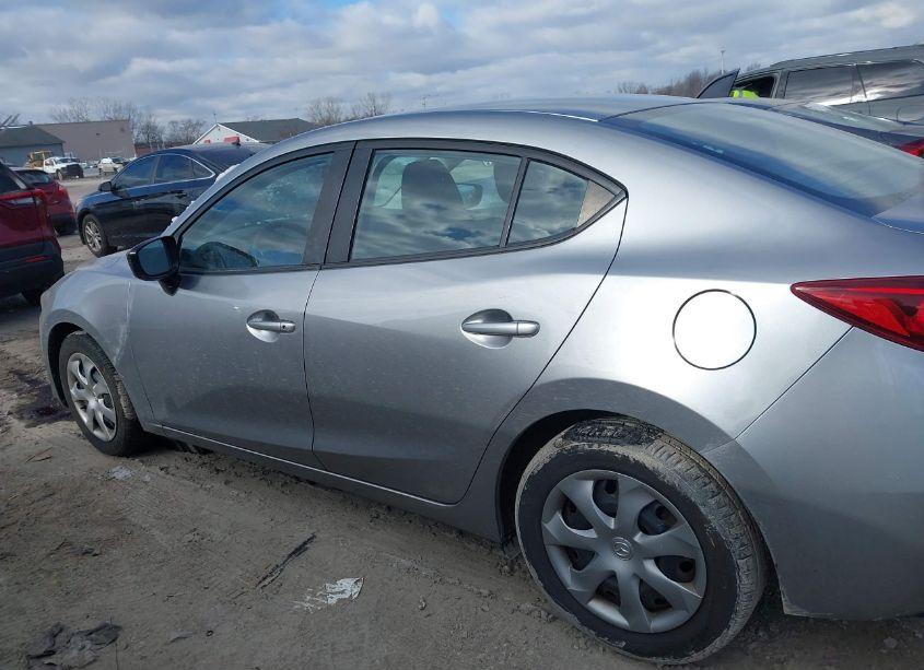 Photo 14 of 2015 Mazda Mazda3 I SV (VIN JM1BM1T79F1227248)