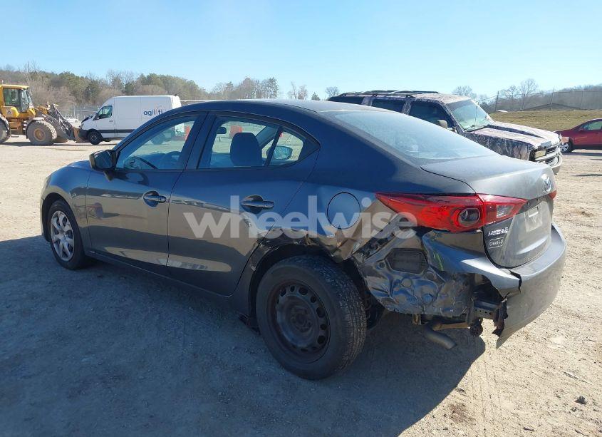 Photo 3 of 2014 Mazda Mazda3 I SPORT (VIN JM1BM1U70E1108632)