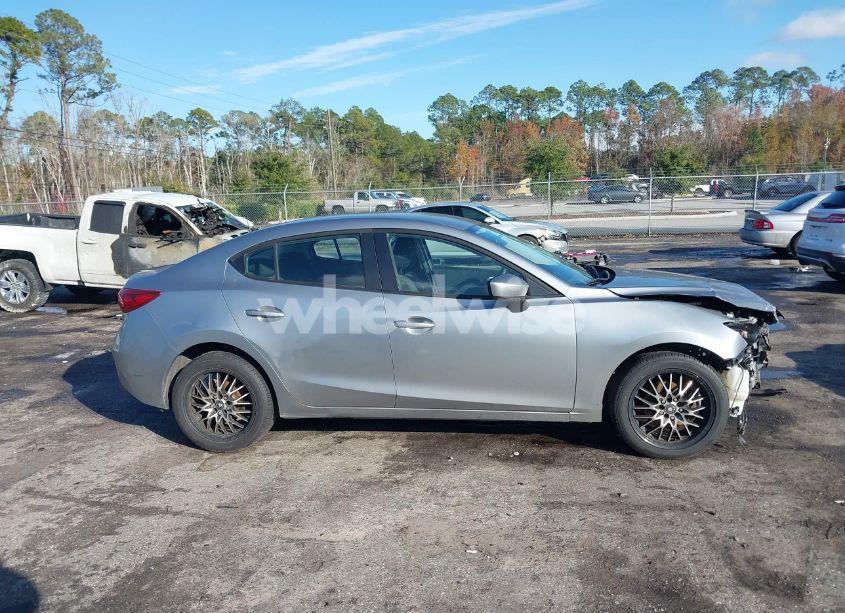Photo 13 of 2014 Mazda Mazda3 I SPORT (VIN JM1BM1U70E1121798)