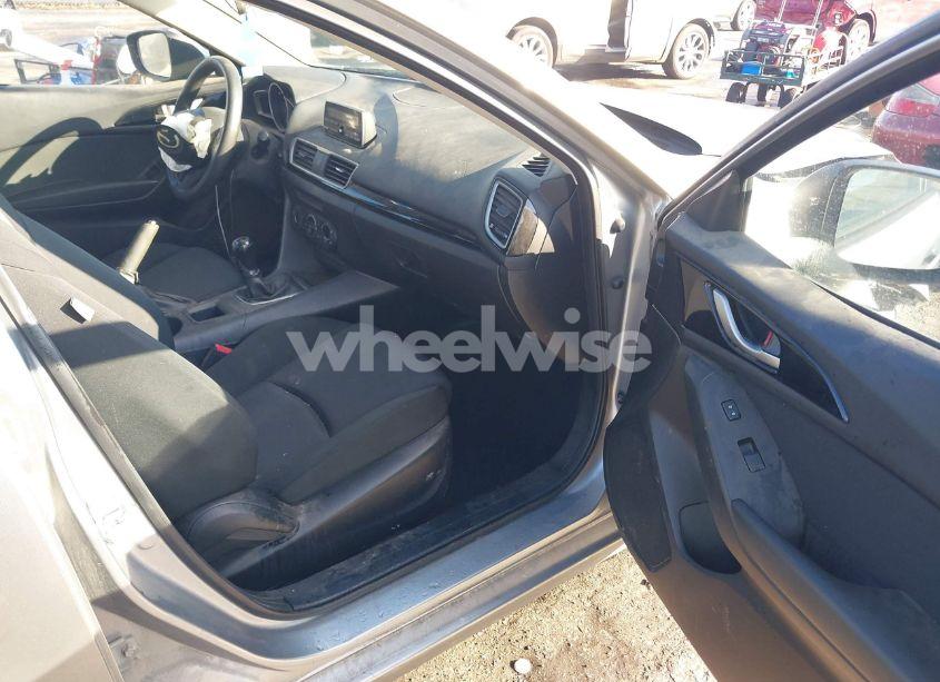 Photo 5 of 2014 Mazda Mazda3 I SPORT (VIN JM1BM1U70E1121798)