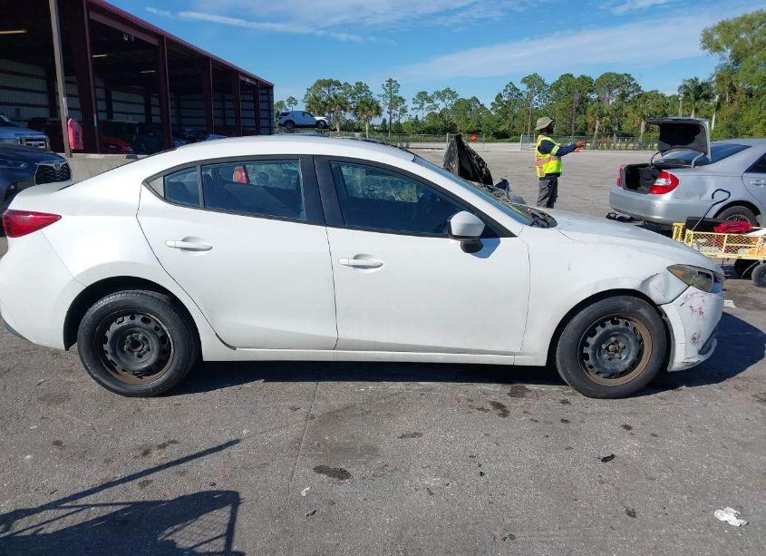 Photo 13 of 2014 Mazda Mazda3 I SPORT (VIN JM1BM1U70E1136222)