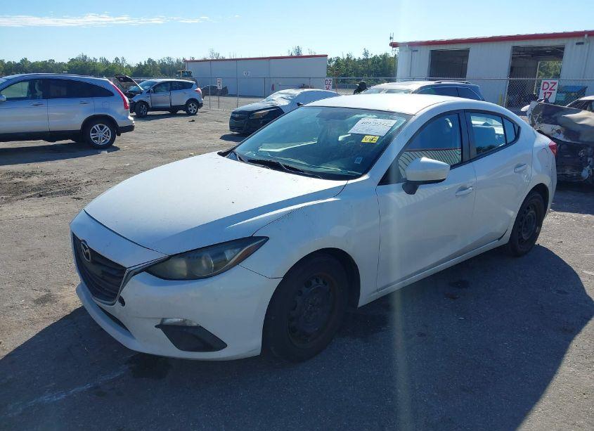 Photo 2 of 2014 Mazda Mazda3 I SPORT (VIN JM1BM1U70E1136222)