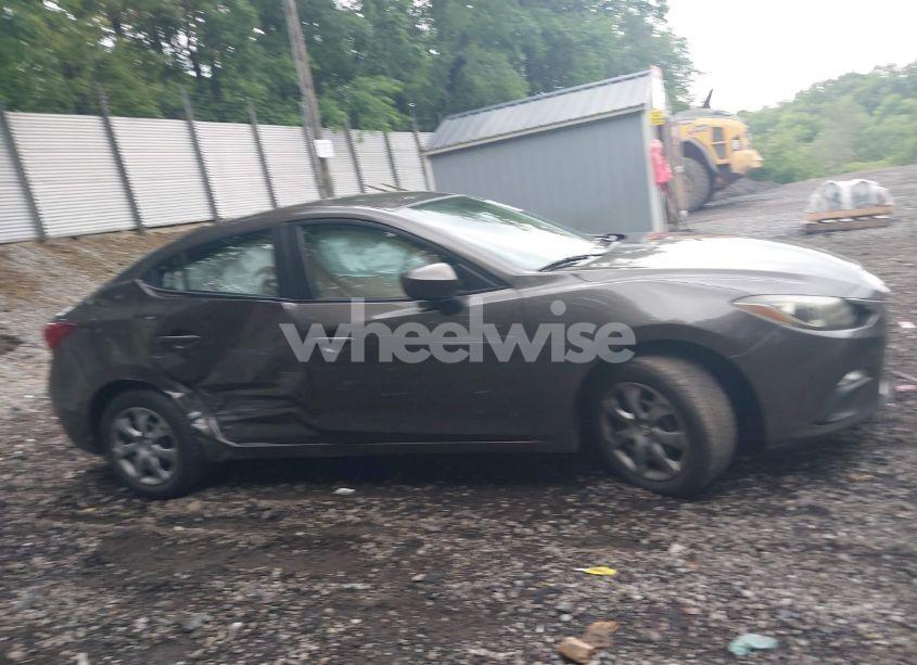 Photo 13 of 2014 Mazda Mazda3 I SPORT (VIN JM1BM1U70E1171827)