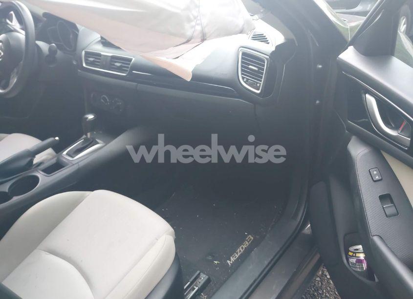 Photo 5 of 2014 Mazda Mazda3 I SPORT (VIN JM1BM1U70E1171827)